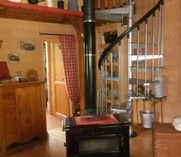 Docelles House | LES GALLINACES