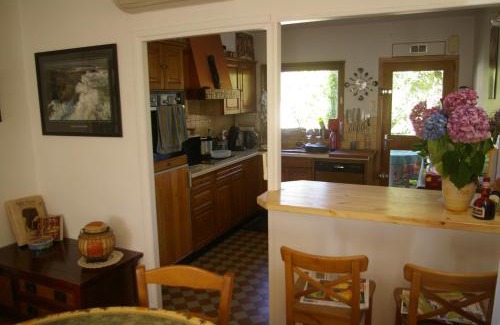 Fontaine Lestang-Bagatelle-Papus-Tabar-Bordelongue Bed & Breakfast | Les Gardénias