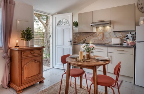 Rambouillet House | Les Gites de la Lune Bleue:Cottage au Coin du Feu