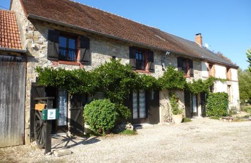 Cheniers House | Les Gites de Montinazeau - 3 adjoining gites set in quiet and beautiful countryside with free Wi-Fi