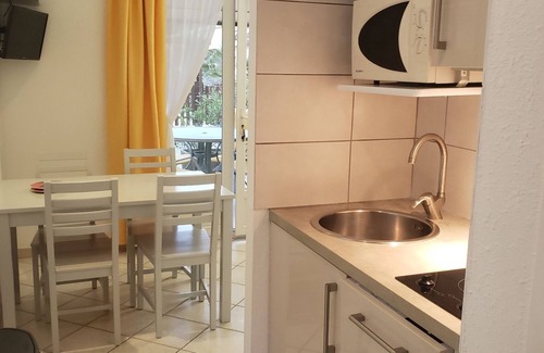 Figanieres House | Les glycines