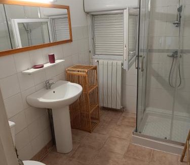 Bagnols-sur-Ceze Apartment | les grillons
