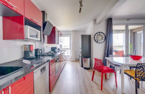 Bassins a Flot Apartment | Les Hauts St Louis - Appt confortable avec terrasse