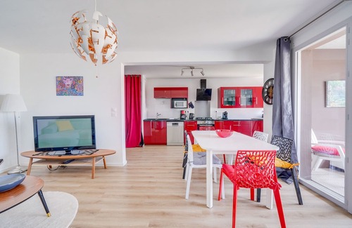 Bassins a Flot Apartment | Les Hauts St Louis - Appt confortable avec terrasse