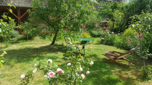 Sainte-Suzanne-and-Chammes House | Les Hirondelles