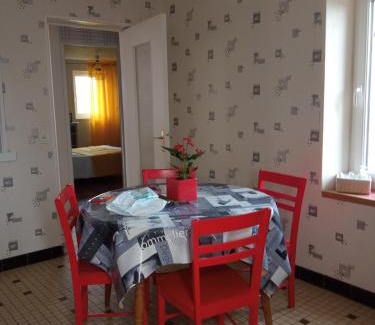 Saint-Laurent-sur-Mer Apartment | Les Hortensias 26