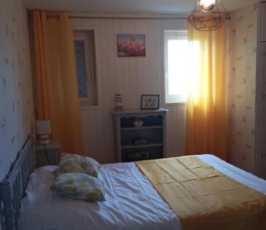 Saint-Laurent-sur-Mer Apartment | Les Hortensias 26