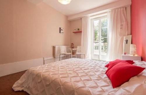 Nolay House | Les Hortensias