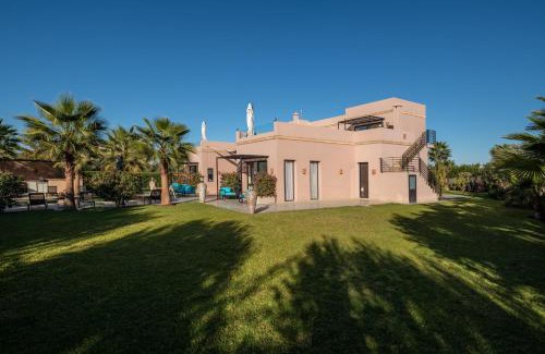 Oulad Hassoune Villa | Les Iris - Peaceful villa with heated private pool & hammam