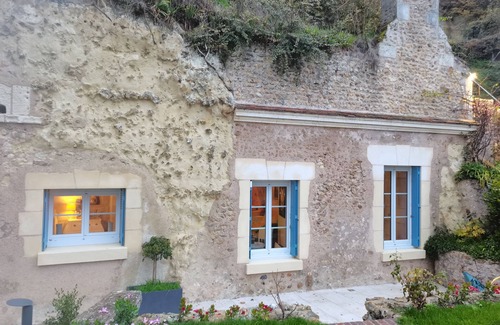 Troo Villa | Les Iris unusual gîte, entirely troglodytic!