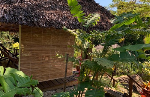 Nosy Tanihely Bed & Breakfast | Les Jardins d'Ankify