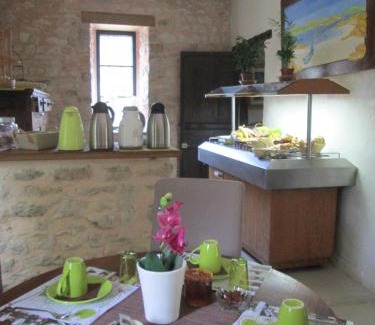 Le Vigan Bed & Breakfast | Les Jardins d'Ungaro/Manoir La Barrière