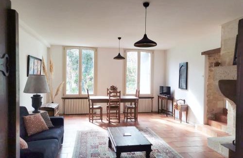 Villegouge Bed & Breakfast | Les Jardins de Camelot