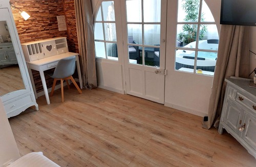 Bormes-Les-Mimosas Hotel | Les Jardins de Bormes, adult-only hotel with sauna & jacuzzi