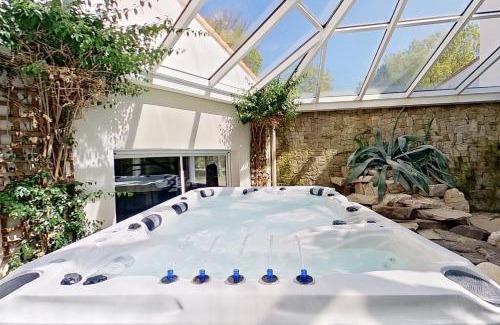 Basse-Goulaine House | Les Jardins de la Muse, piscine couverte, spa et fitness