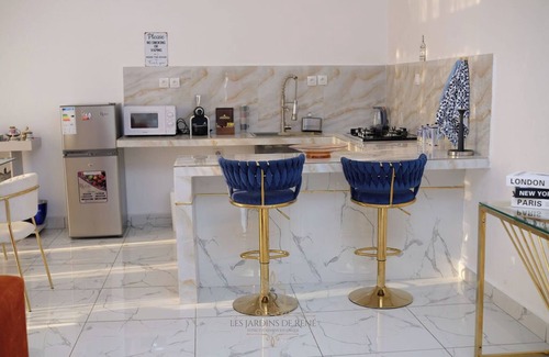 Yaounde Villa | Les Jardins de René is an exceptional place located in Santa Barbara, Yaoundé,