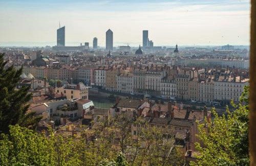 Old Lyon Apartment | Les jardins du Gourguillon