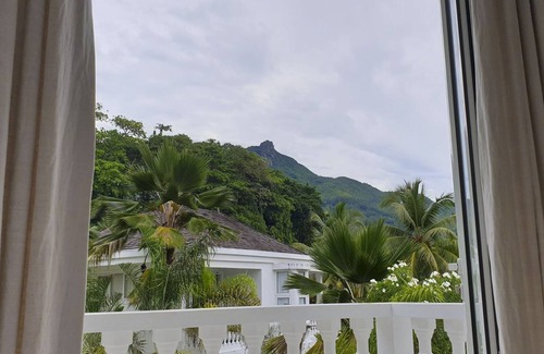 Beau Vallon Villa | Les Jolies Eaux Villa - Chateau Elysium