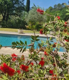 Meounes-les-Montrieux Bed & Breakfast | Les lauriers fleuris