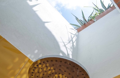 Cartagena Walled City Bed & Breakfast | Les Lezards B&B
