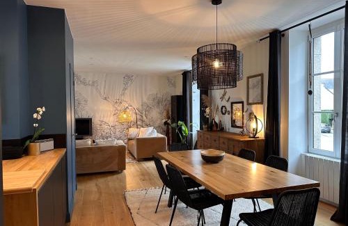 Lanvallay Apartment | Les libellules