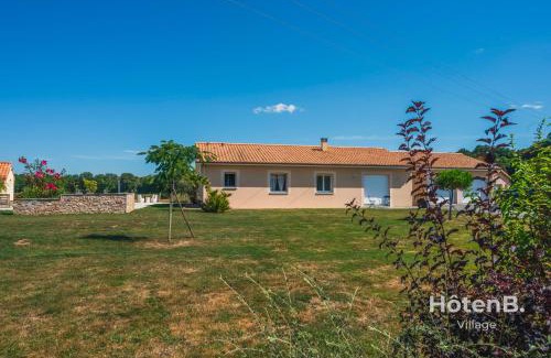Panazol House | "Les Lièvres" House Air-conditioned Relaxation Oasis with Pool & Jacuzzi