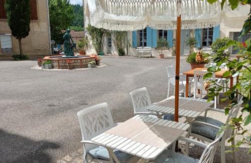 Sonnac-sur-l'Hers House | Les lits de Montbel gîte