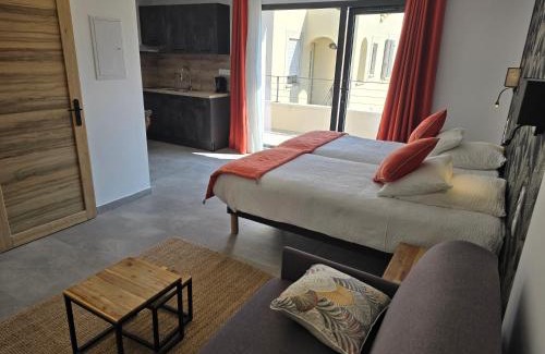 Cabrieres-d'Avignon Hotel | Les Loges du Luberon