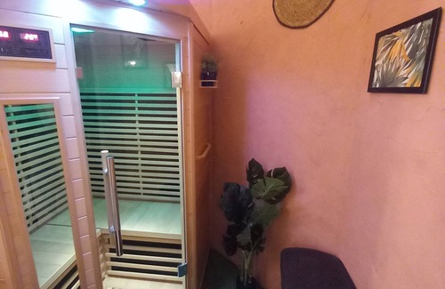 Epernay House | LES LOGES DU THEATRE Complimentary Champagne tasting JACUZZI SAUNA GAME BIKES