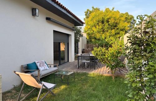 Cessenon-sur-Orb House | Les Loges Florales - Logements à proximité de la rivière Réals