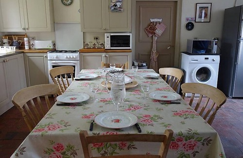 Tour-en-Bessin House | Les Londes by Interhome