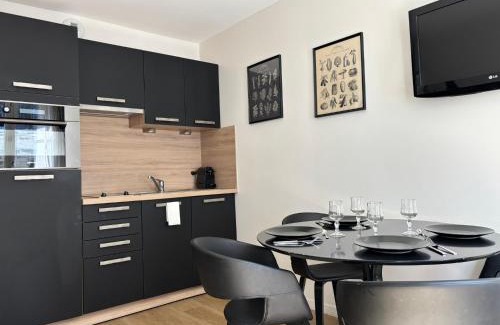 Honfleur Apartment | Les Maisons d'Eugène Appart'Hôtel - Centre Historique