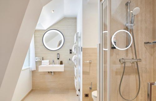 Saint-Vaast-la-Hougue Hotel | Les Maisons de Tatihou, The Originals Relais