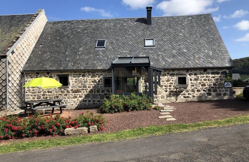Chambon-sur-Lac House | LES Marmottes - Chambon-sur-lac
