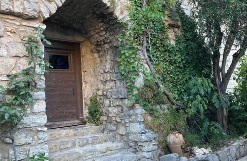 Les Matelles Apartment | Les Matelles : Charmant Logement en Pierres