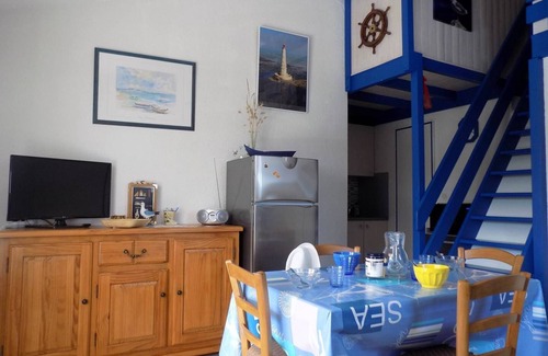Les Mathes Apartment | Les Mathes La Palmyre - SEMI-DETACHED VILLA with SHARED POOL - LE CLOS DES CHENES