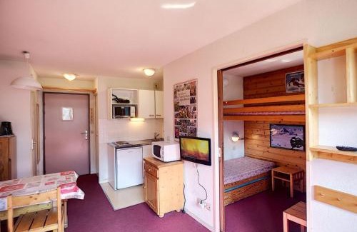 Les Bruyeres Apartment | Les Menuires : appart 2 pièces, ski aux pieds, balcon, wifi, animaux admis - FR-1-178-16