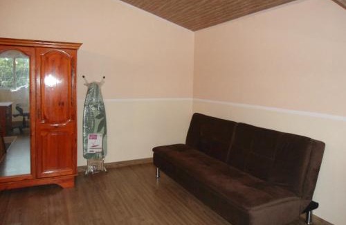 Etang Sale Les Bains Apartment | Les Meublés Les Dauphins