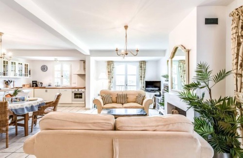 Grimaud House | Les Migraniers by Interhome