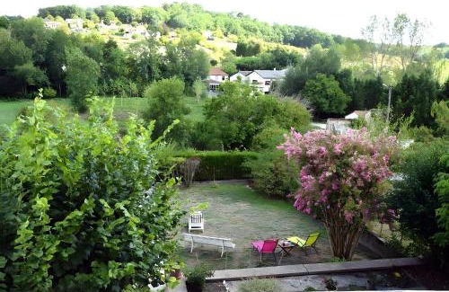 Saint-Germain-du-Salembre House | Les Mille Et Une Collines