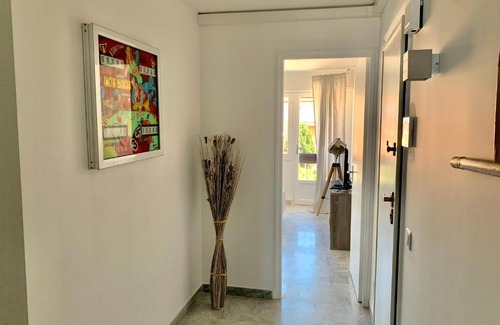 Sainte-Maxime City Centre Apartment | Les MIMOSAS