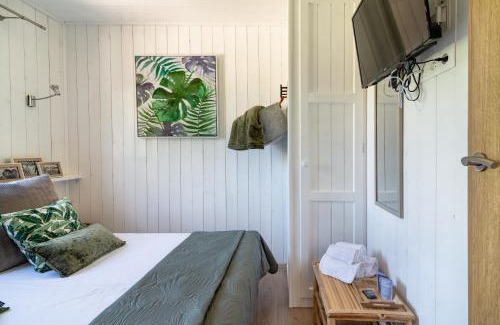 Amberieu-en-Bugey House | Les minis homes du Bugey - Eco-lodge Nature ,un refuge en hyper centre