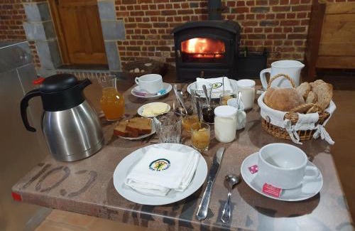 Saint-Hilaire-sur-Helpe Bed & Breakfast | Les Mout'Anes