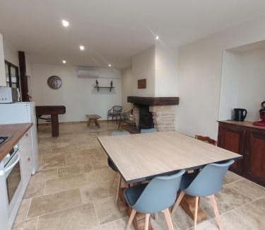 Chateauvillain Apartment | Les Murmures Desbordes