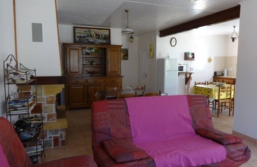 Sampzon Villa | Les Muscats Ardèche private fenced pool air-conditioned quiet area countryside
