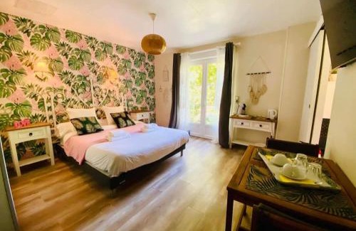 Favieres Bed & Breakfast | Les nids de la Baie