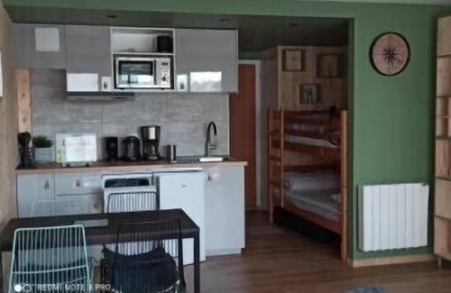 Fort-Mahon-Plage Apartment | Les Obiones, studio cabin 4p, sea view, south facing, 2 stars, wifi, free pkg.