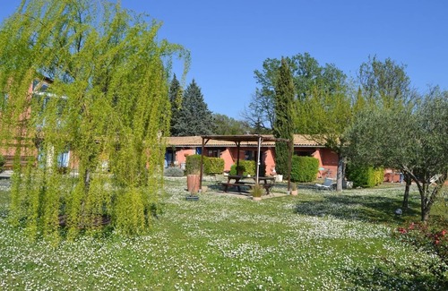 Saint-Dezery Apartment | Les Olivettes - Gite Romance