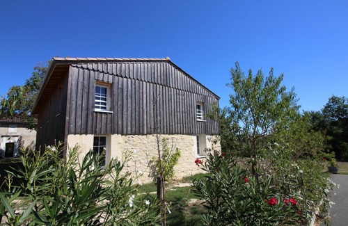 Rauzan House | Les Orchidées des Champs