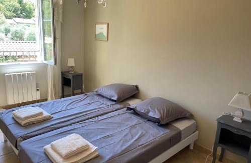 Aubignan House | les-pepites-de-badou présentent Les Chênes Verts